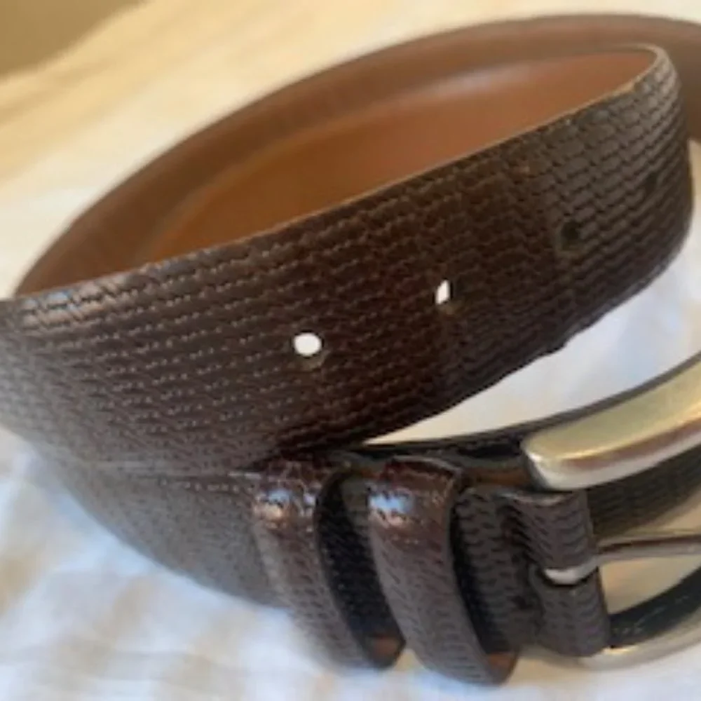 Trafalgar‎  Burgandy Leather Belt, Size 34
